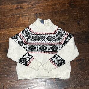 Women's Black and White Patterned Sweater